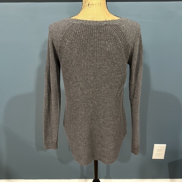 Athleta long sleeve/light sweater size medium women’s - Picture 3 of 5